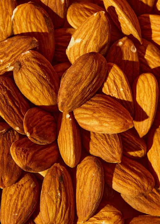 Produktbild KoRo Mandelkerne mit Haut (1000 g)