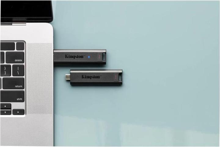 Actual product image Kingston DataTraveler Max (1000 GB, USB 3.2 Gen 2, USB-C)