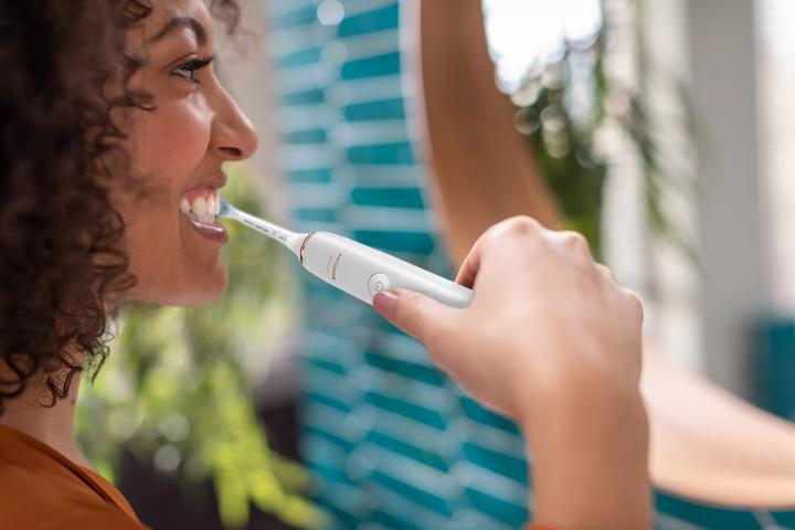 Actual product image Philips Sonicare DiamondClean 9000 HX9914/61 (Sonic toothbrush)