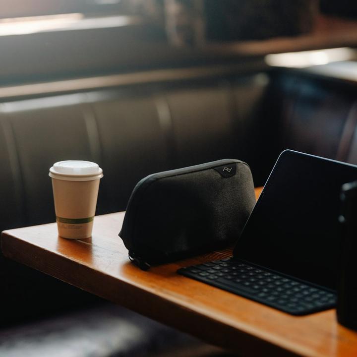 Image du produit Peak Design Tech Pouch Small (Étui pour accessoires de caméra, 1 l)