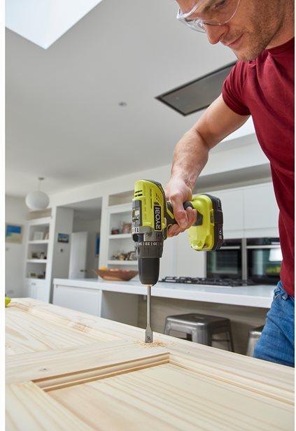 Actual product image Ryobi R18PD3-220S (Rechargeable battery operated)
