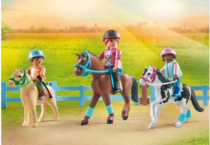 Immagine prodotto Playmobil Scuola di equitazione per dispositivi mobili (71493, Cavalli Playmobil della cascata)