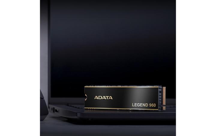 Actual product image Adata Legend 960 (2000 GB, M.2 2280)