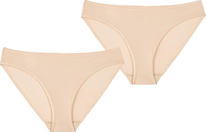 Triumph Tai-Slip Body Make-Up Essentials