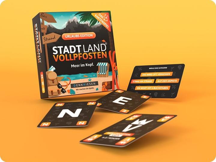 Produktbild Denkriesen - STADT LAND VOLLPFOSTEN® - Das Kartenspiel – URLAUB EDITION - "Meer im Kopf." (Deutsch)
