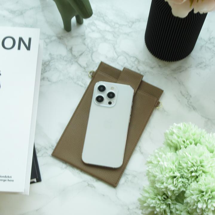 Produktbild PhoneLook Elegante universelle Smartphone Umhängetasche aus veganem Leder inkl. Umhängegurt aus Leder (vegan) (Samsung Galaxy S24 Ultra)