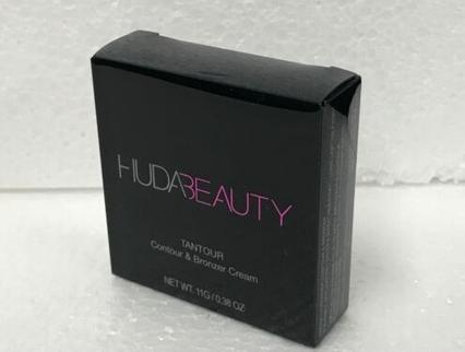 Immagine prodotto Huda Beauty Tantour Contour & Bronzer Cream Light Brown 0.38 Oz (Abbronzatura, Bronzer, 10.77 g)