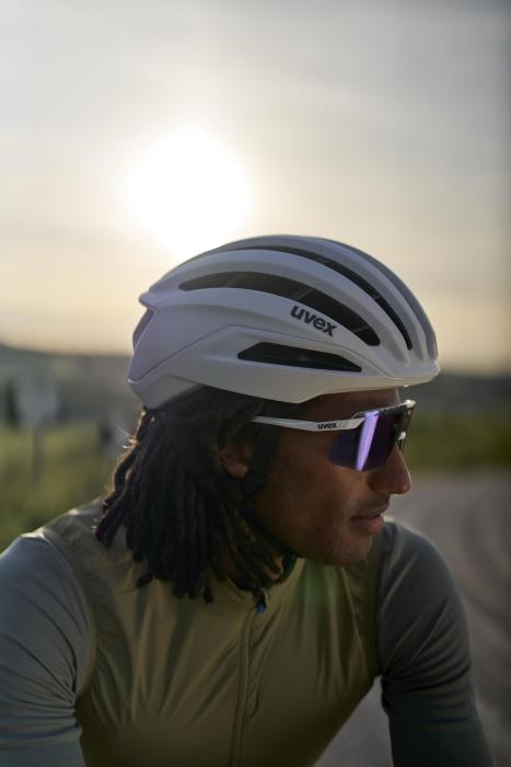 Produktbild Uvex Sports pace stage V Sportbrille (white matt (blue), variomatic mirror blue)
