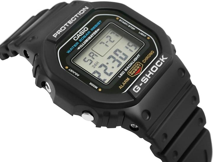 Produktbild G-Shock DW-5600UE-1VER (Taucheruhr, 48.90 mm)