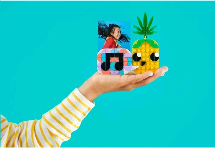 Actual product image LEGO 30560 Pineapple photo holder & mini chalkboard (30560, LEGO Dots)