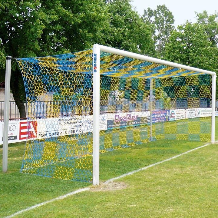Sport-Thieme Alu-Fussballtor 7,32x2,44 m, in Bodenhülsen stehend mit freier Netzaufhängung
