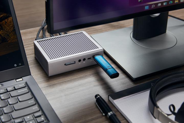 Actual product image Kingston IronKey Vault Privacy 50 (256 GB, USB 3.2, USB-A)