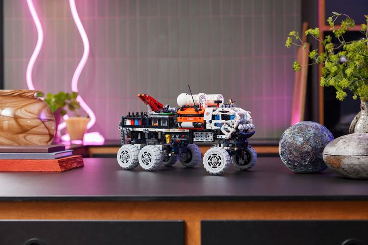 Actual product image LEGO Mars Exploration Rover (42180, LEGO Technic)