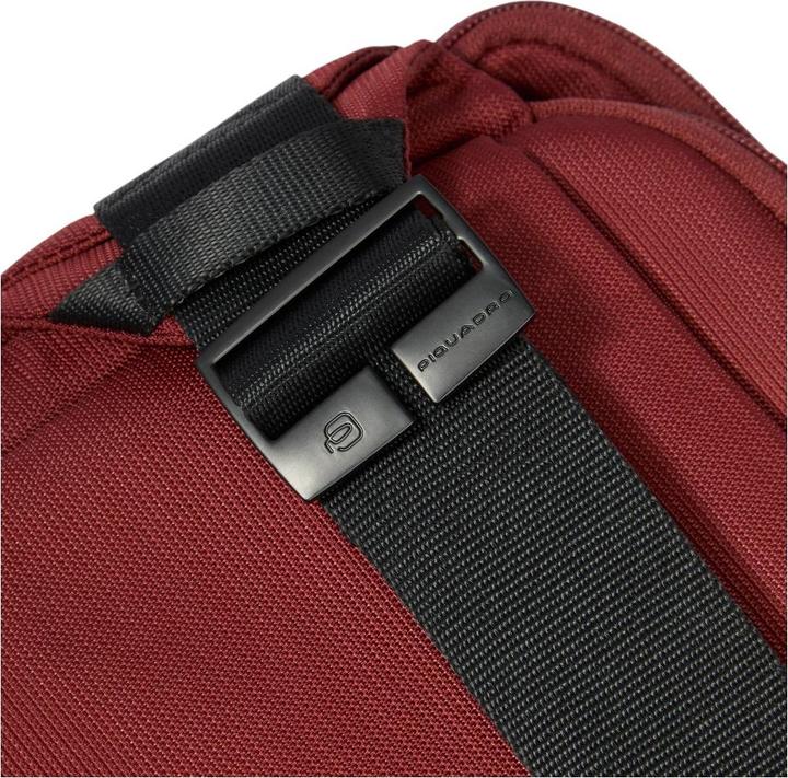 Produktbild Piquadro Gürteltasche aus recyceltem Stoff und Leder