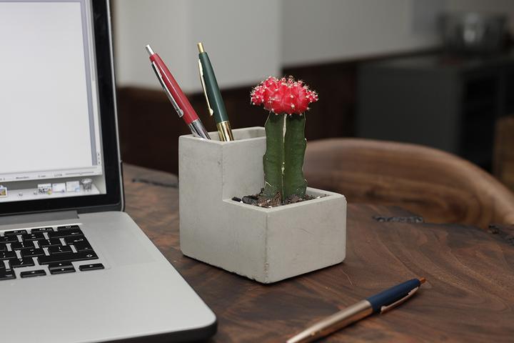Produktbild Kikkerland Concrete Desktop Planter
