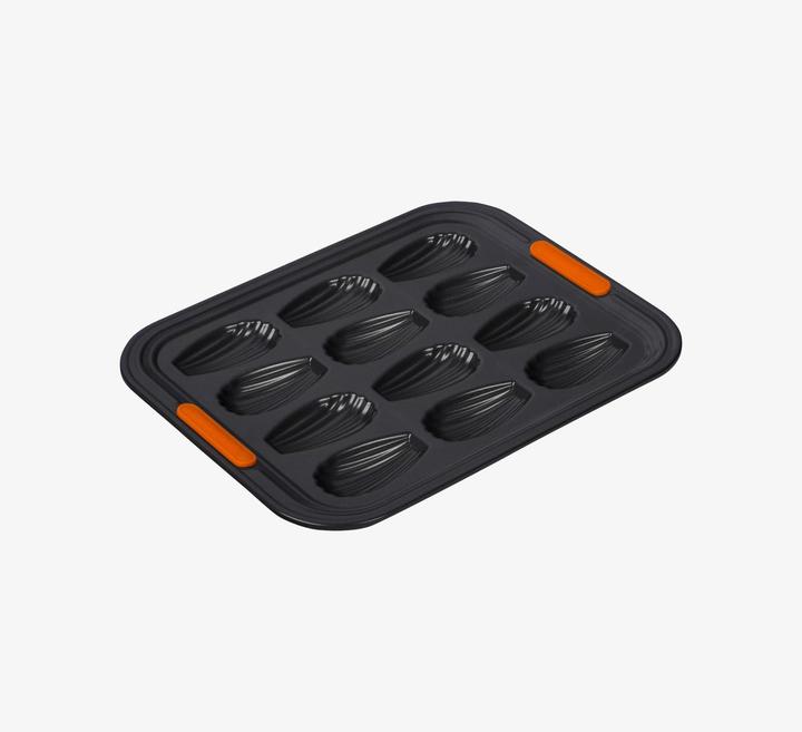Actual product image Le Creuset Madeleine