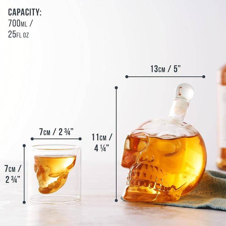 Actual product image Oak & Steel Skull whisky glasses and decanter set (0.70 l)