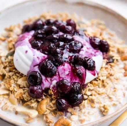 Immagine prodotto Deliciously Ella Granola alle nocciole 380g (380 g)