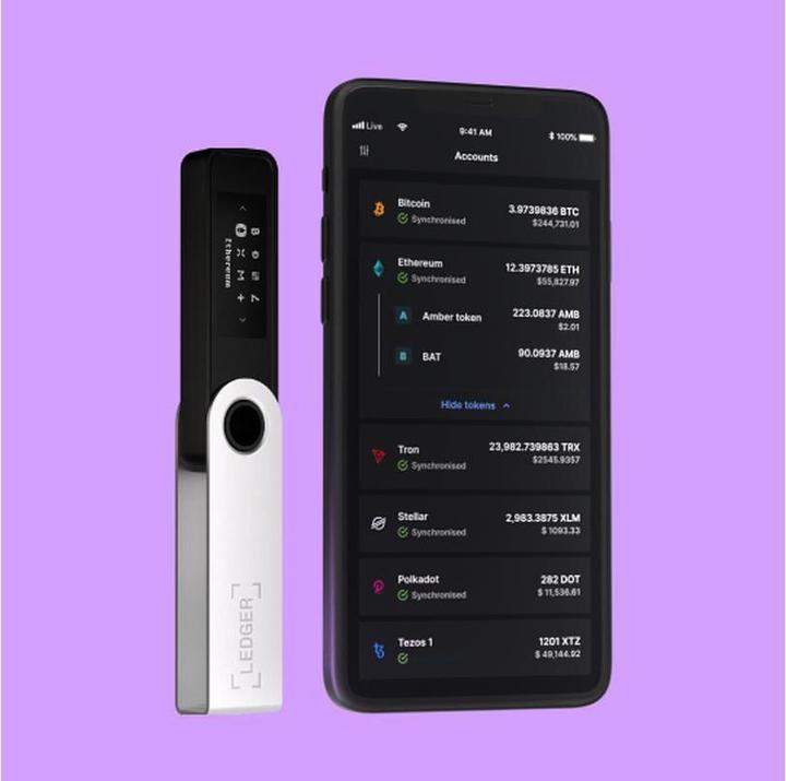 Actual product image Ledger Nano S Plus - Matt black (Litecoin, Zcash, Dash, Bitcoin, Vertcoin, Neo, Ether, Ubiq, Ethereum Classic, Bitcoin cash, Stellar, Komodo)