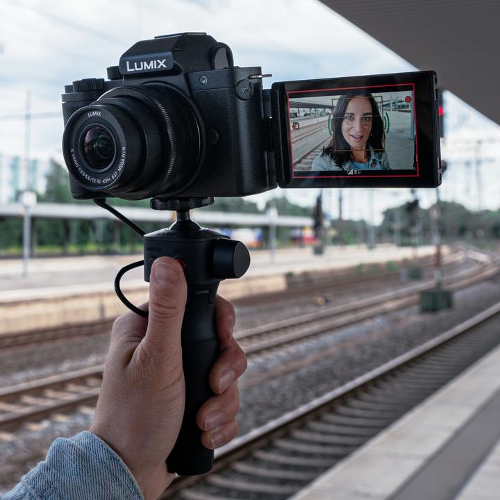 Productafbeelding Panasonic DC-G110 Lichaam (12 - 32 mm, 20 Mpx, Micro Vier Derde)
