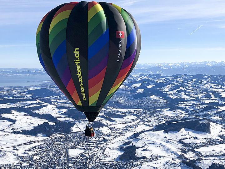 Produktbild Smartbox Private Ballonfahrt von 1 Std. 30 Min. im Toggenburg für 5 Personen (5 Pers.)