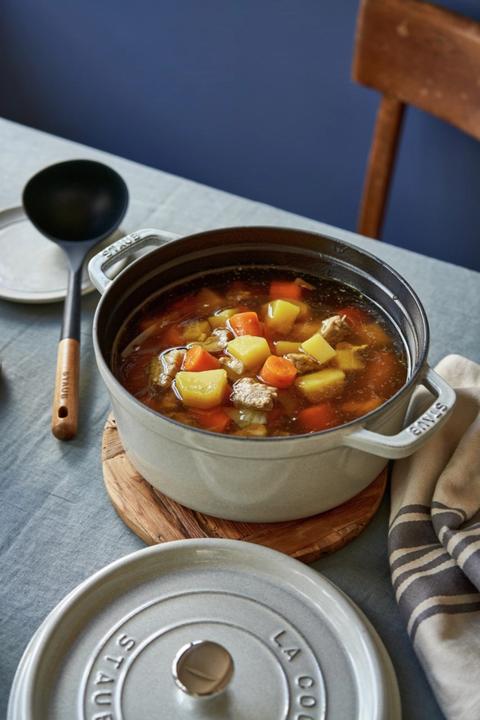 Actual product image Staub Cocotte (24 cm, Casserole + Stewpot, Cast iron)