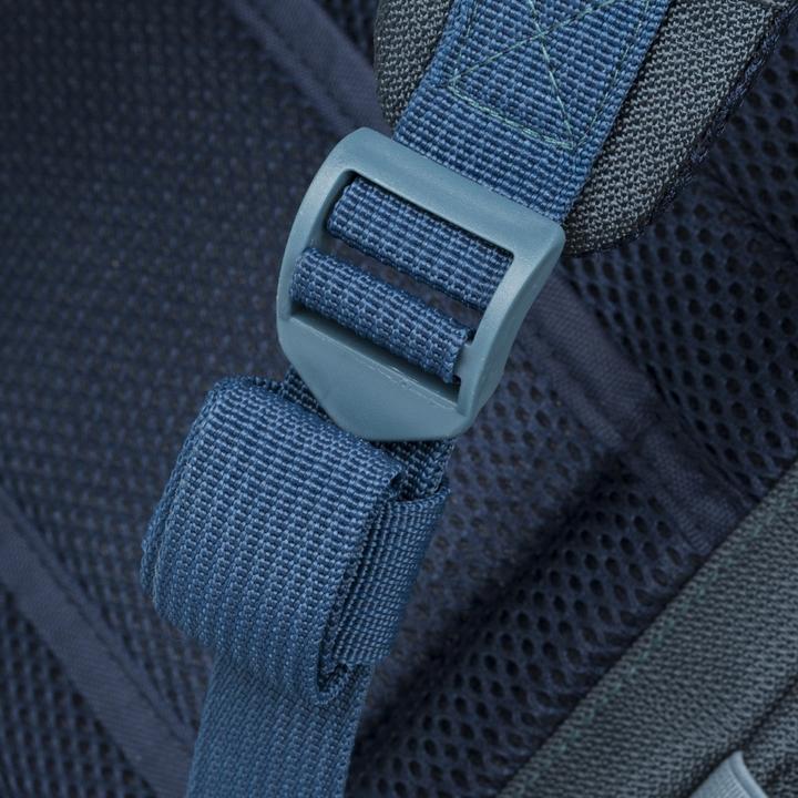 Produktbild Rivacase Rucksack TEGEL 17,3" 8460 (aquamarinfarben) (23 l)