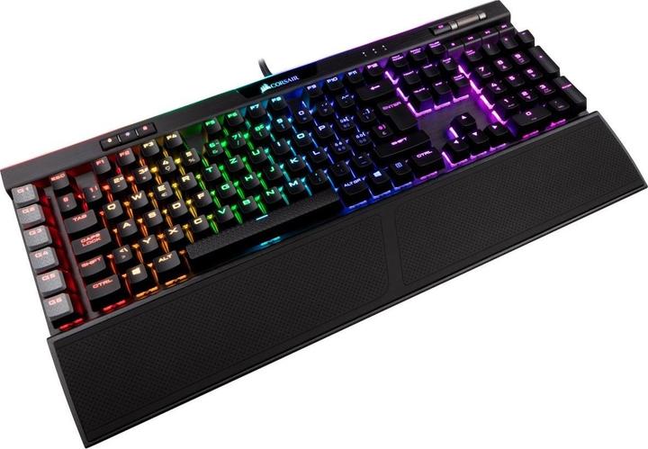 Produktbild Corsair K95 (CH, Kabelgebunden)