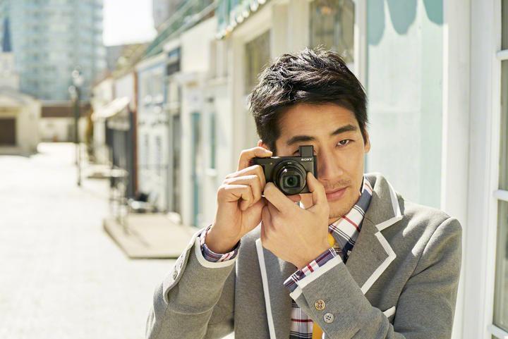 Image du produit Sony Cyber-shot DSC HX90V (24 - 720 mm, 18.20 Mpx, 1/2,3'')