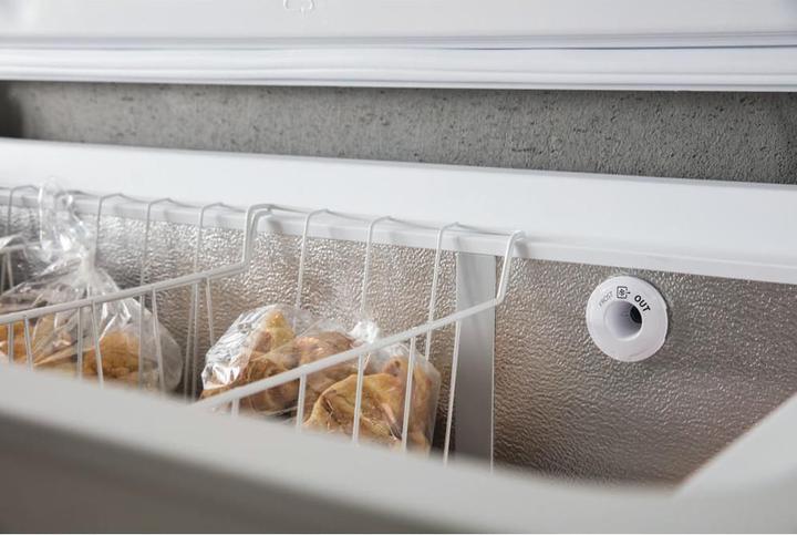 Actual product image Whirlpool WHE2535 FO 2 Freezer Upright (Stand-alone, 255 l)
