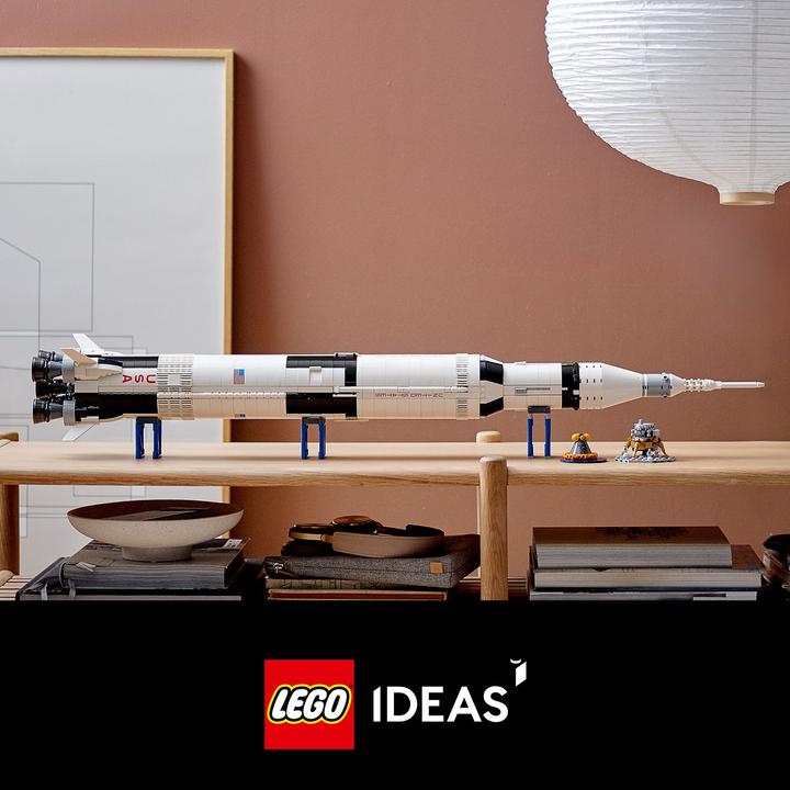 Immagine prodotto LEGO Saturno V Apollo della NASA (92176, LEGO Ideas, Set LEGO rari)