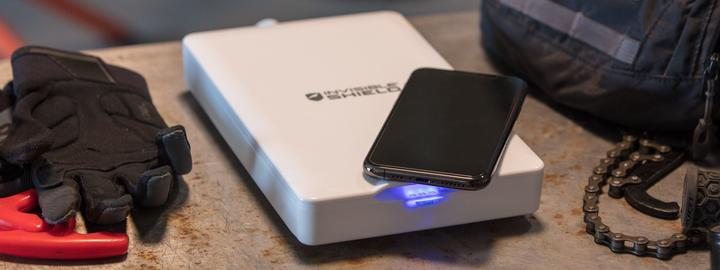 Image du produit InvisibleShield Système de nettoyage des smartphones par UV