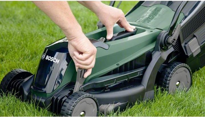 Actual product image Bosch Home & Garden EasyRotak 36-550 (2x2.0Ah) + gloves (Rechargeable battery operated)
