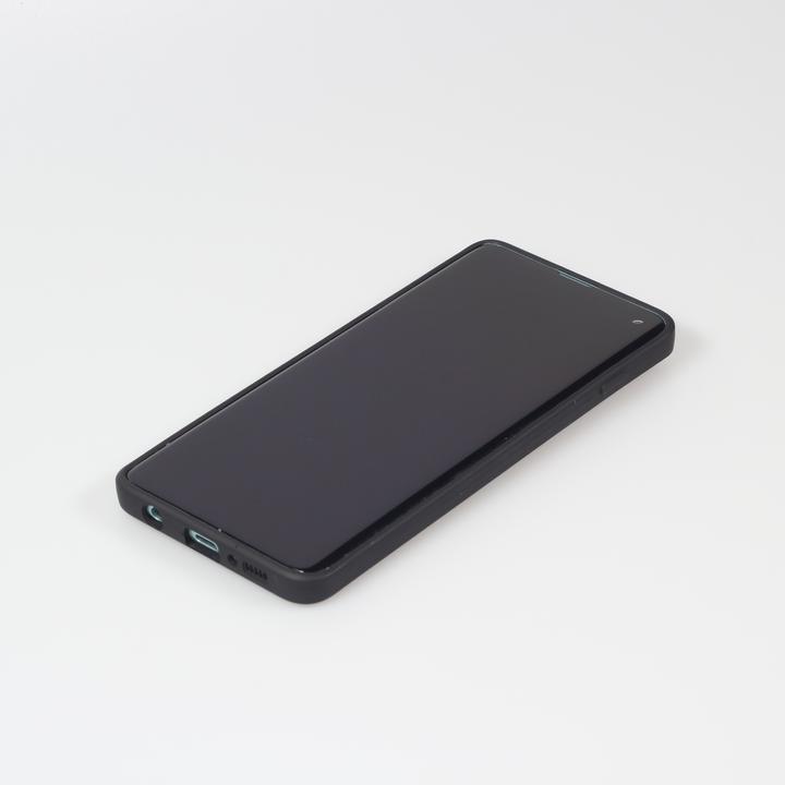 Actual product image PhoneLook Coque Silicone Mat Coeur doré (Samsung Galaxy S10)