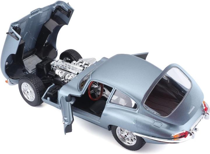 Actual product image Bburago Jaguar E Coupe