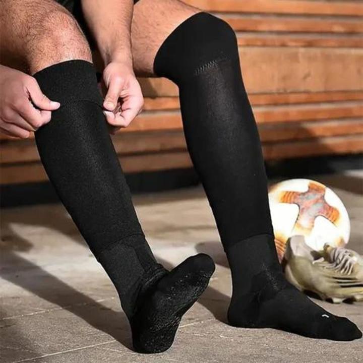 Produktbild NovoSoxx Fussballstulpen und Socken Grösse 42-47 Schwarz Set Tubxx und GripSoxx (42 - 47)