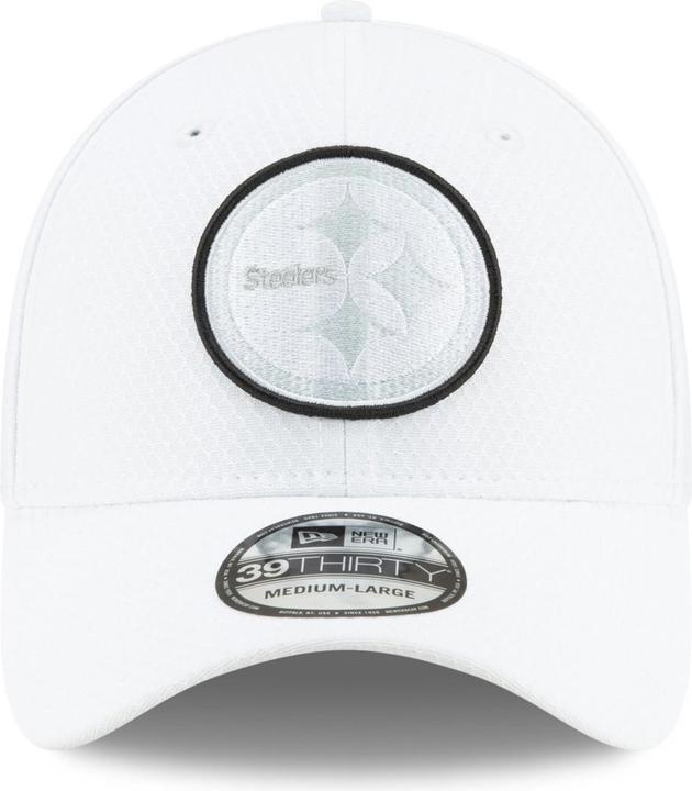 Actual product image New Era 39Thirty Stretchfit NFL Platinum Sideline (S/M)