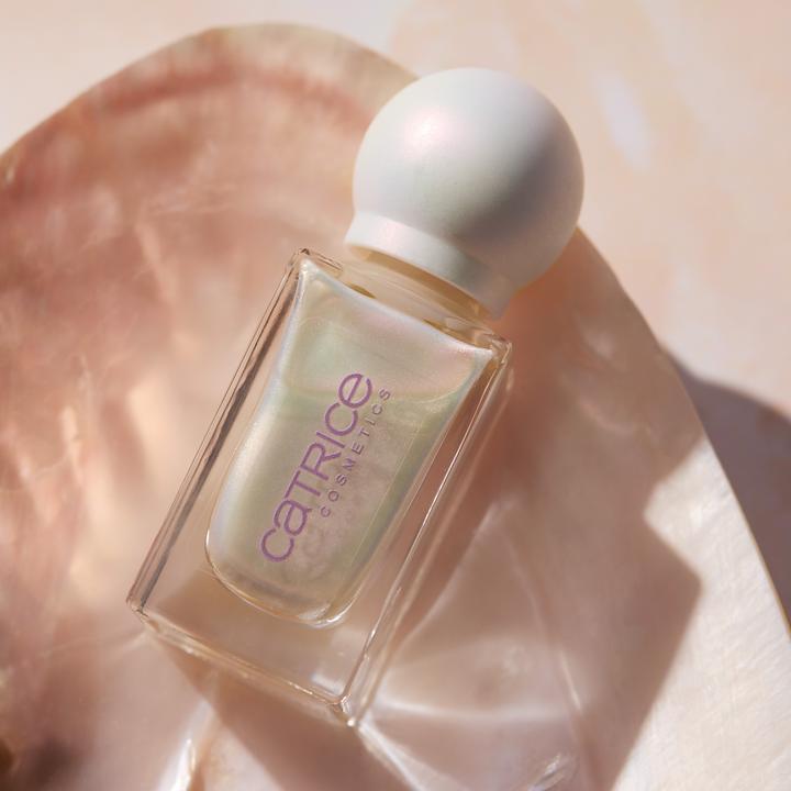 Actual product image Catrice PEARLFECTION Nail Lacquer (Luminous Pearl, Colour paint)