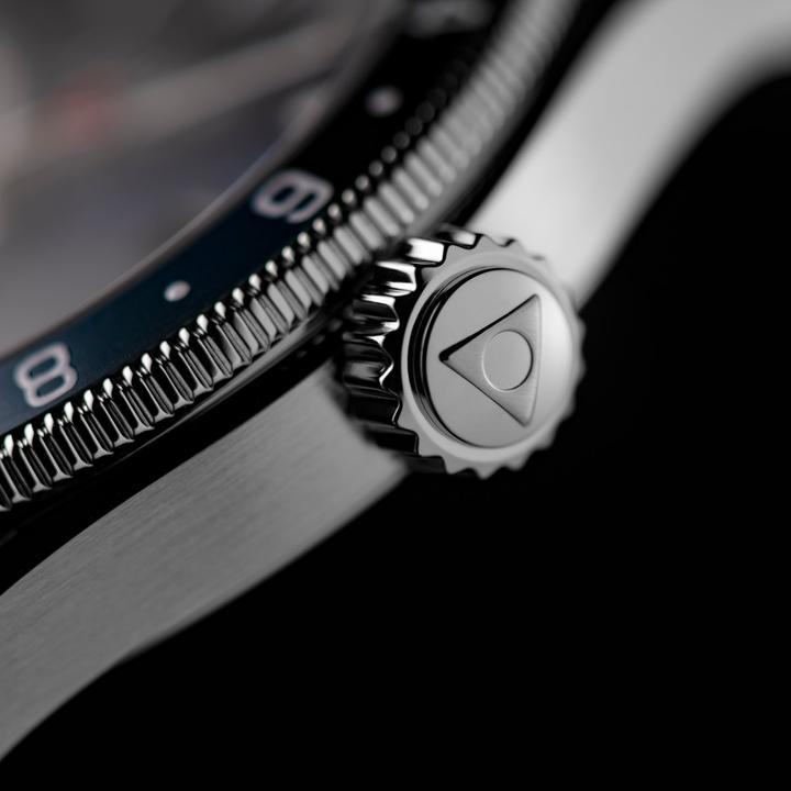 Actual product image Alpina Watch Alpine GMT (Analogue wristwatch, 42 mm)