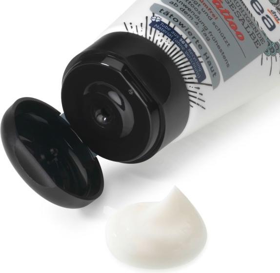 Produktbild dm Balea Tattoopflege Hautberuhigende Pflegesalbe (50 ml)