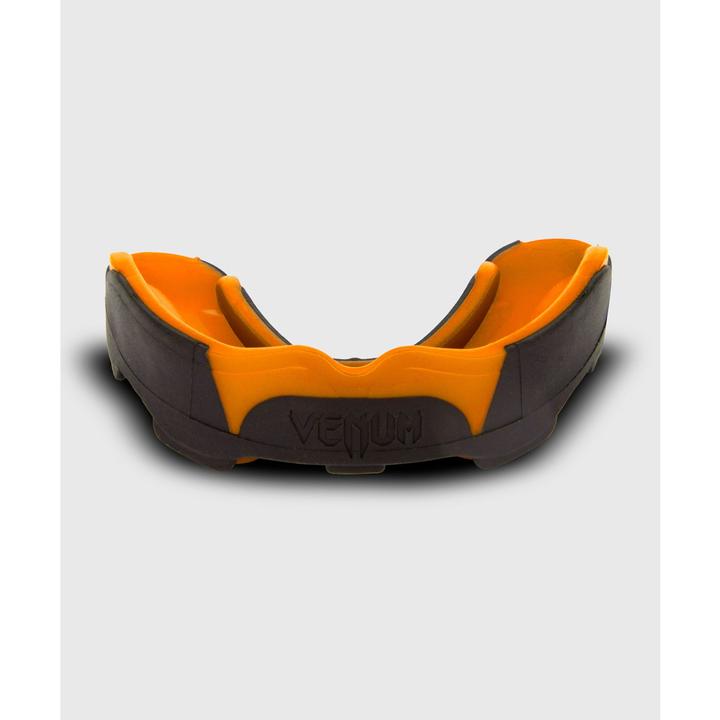 Image du produit Venum Predator Mouthguard-Black/Neo Orange (Taille unique)