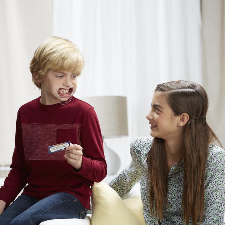 Image du produit Hasbro Gaming Mache-Mots Enfants vs. Parents (Français)