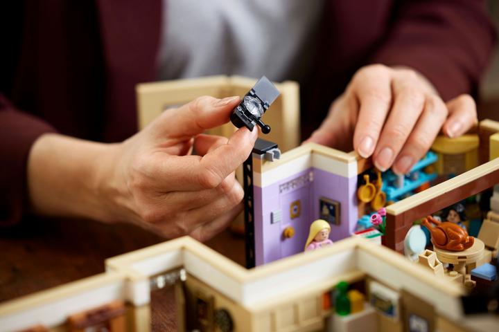 Immagine prodotto LEGO Amici Appartamenti (10292, LEGO Friends, Set LEGO rari)