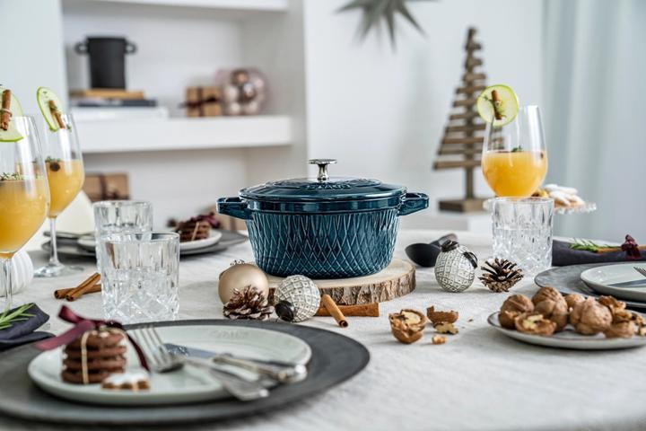 Produktbild Staub Twisted Cocotte (24 cm, Bräter + Schmortopf, Gusseisen)