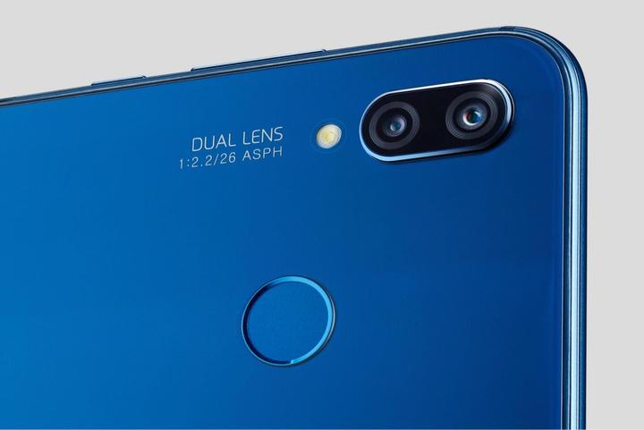 Produktbild Huawei P20 Lite (64 GB, Klein Blue, 5.80", Hybrid Dual SIM, 16 Mpx, 4G)