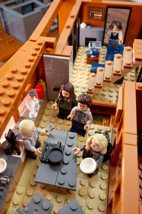 Actual product image LEGO Das Haus der Cullens aus Twilight (21354, LEGO Ideas, LEGO Rare Sets)