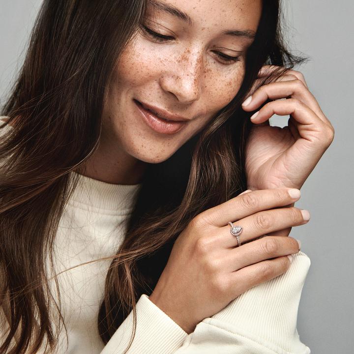 Produktbild Pandora Funkelnder Birnen Kranz Ring (50)