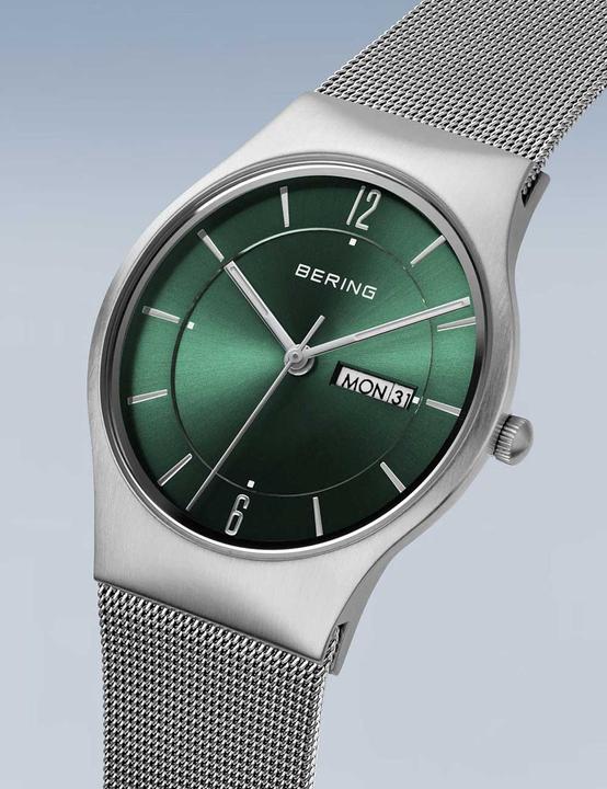 Actual product image Bering Classic (Analogue wristwatch, 40 mm)