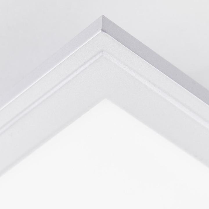 Actual product image Brilliant Flat (2500 lm)
