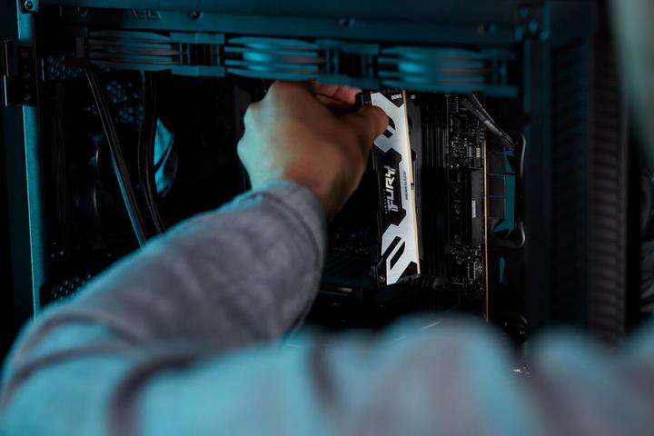Produktbild Kingston Fury Renegade (2 x 48GB, 0.00 MHz, DDR5-RAM, DIMM)